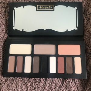 Kat Von D Shade + Light eyeshadow palette